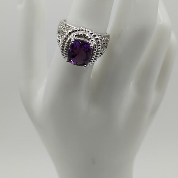 Amethyst Sterling Silver Ring size 7 - Picture 2 of 8